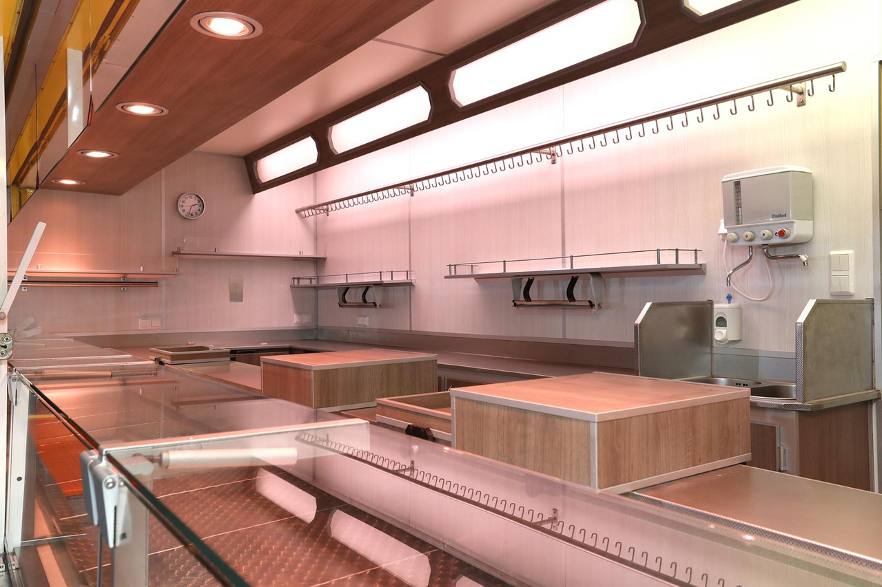 Wochenmarktmobil Esselmann - Αυτοκινούμενη καντίνα: φωτογραφία 3 Wochenmarktmobil Esselmann - Αυτοκινούμενη καντίνα: φωτογραφία 3