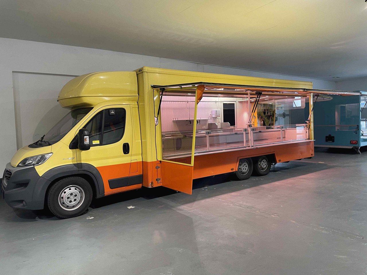 Wochenmarktmobil Esselmann - Αυτοκινούμενη καντίνα: φωτογραφία 4 Wochenmarktmobil Esselmann - Αυτοκινούμενη καντίνα: φωτογραφία 4