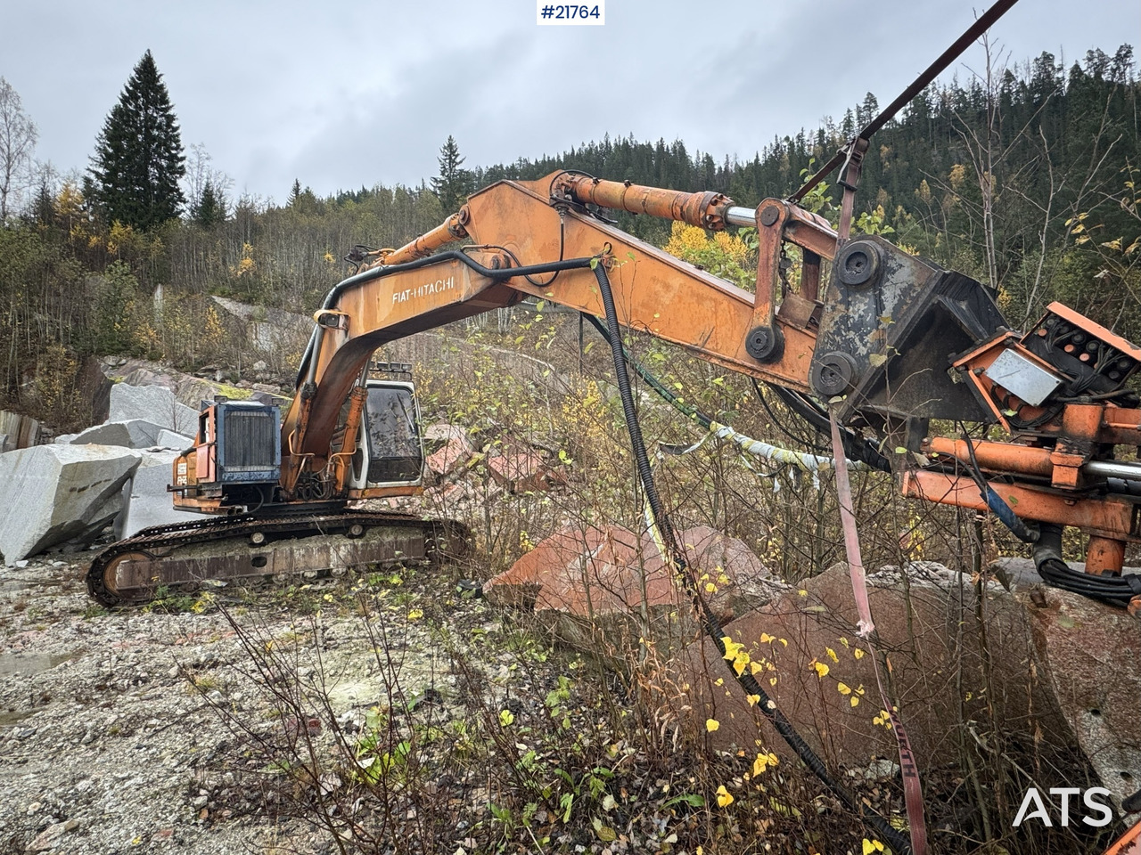 Hitachi Ca 1988 Hitachi FH220LC graver selges som rep.objekt. Ikke kjørbar. - Ερπυστριοφόρος εκσκαφέας: φωτογραφία 4 Hitachi Ca 1988 Hitachi FH220LC graver selges som rep.objekt. Ikke kjørbar. - Ερπυστριοφόρος εκσκαφέας: φωτογραφία 4