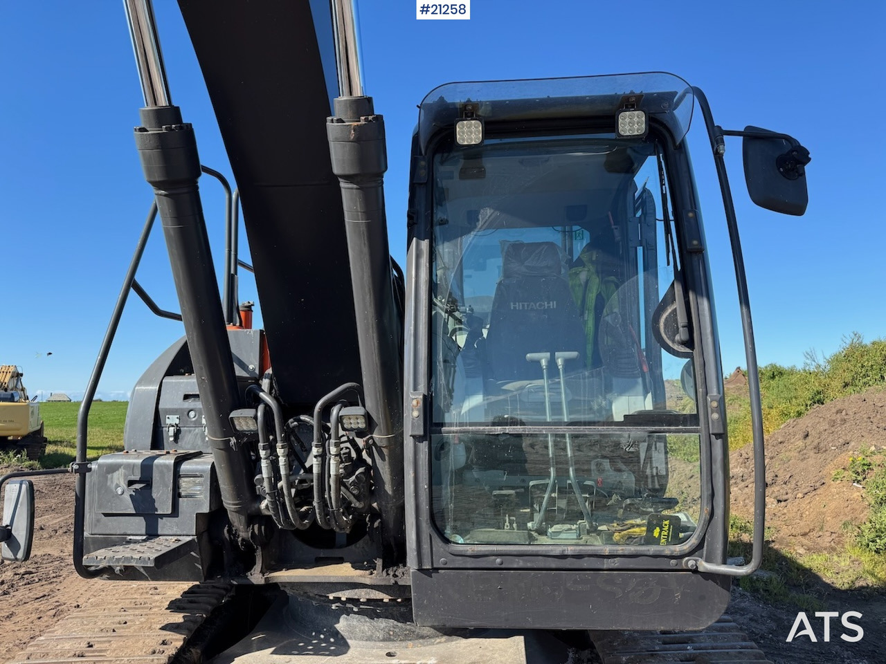 Εκσκαφέας Hitachi ZX 190 LC-6: φωτογραφία 10 Εκσκαφέας Hitachi ZX 190 LC-6: φωτογραφία 10