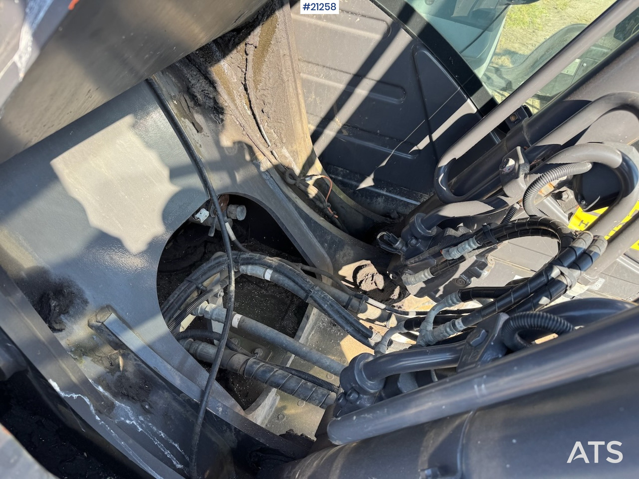 Εκσκαφέας Hitachi ZX 190 LC-6: φωτογραφία 23 Εκσκαφέας Hitachi ZX 190 LC-6: φωτογραφία 23