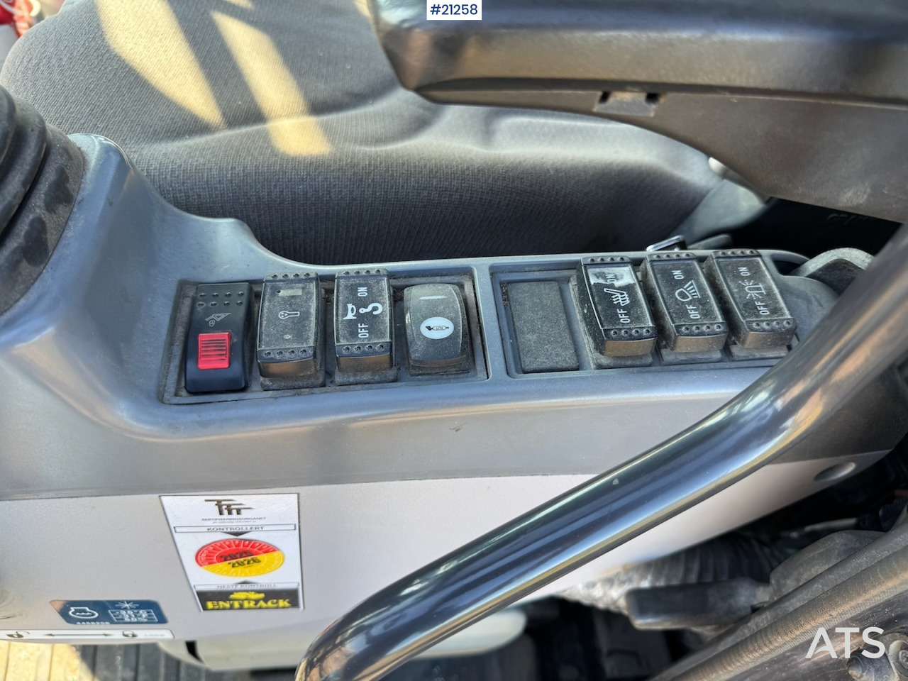 Εκσκαφέας Hitachi ZX 190 LC-6: φωτογραφία 20 Εκσκαφέας Hitachi ZX 190 LC-6: φωτογραφία 20