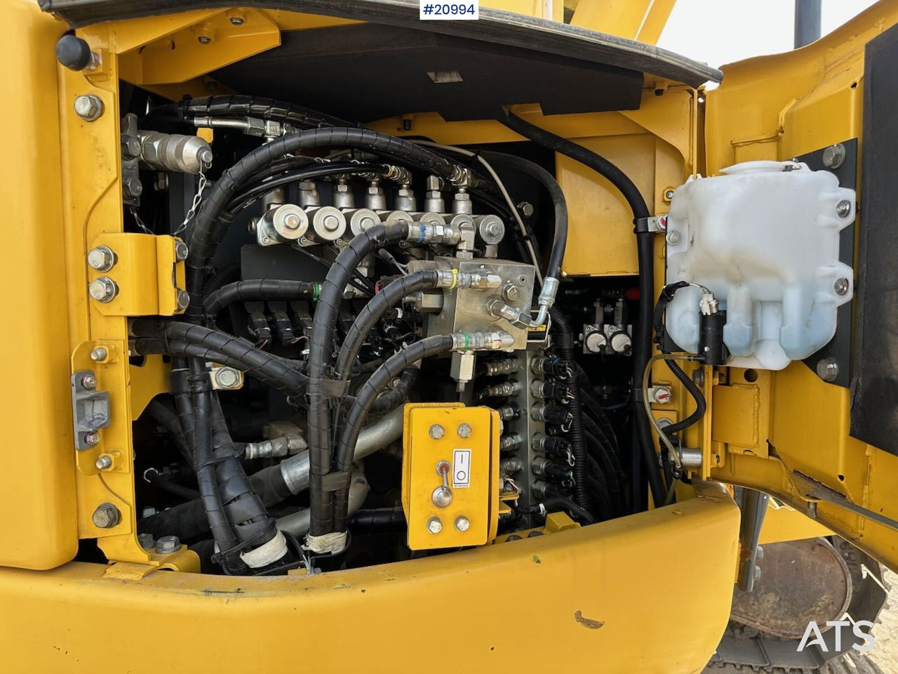 Ερπυστριοφόρος εκσκαφέας Komatsu PC228USLC-10: φωτογραφία 28