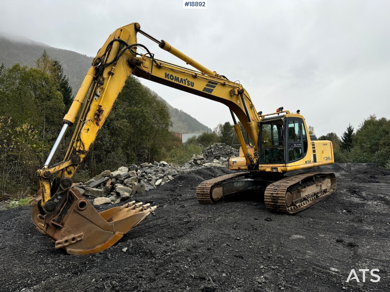 Komatsu PC240LC-6K Beltegraver m/ Graveskuffe - Εκσκαφέας: φωτογραφία 1 Komatsu PC240LC-6K Beltegraver m/ Graveskuffe - Εκσκαφέας: φωτογραφία 1