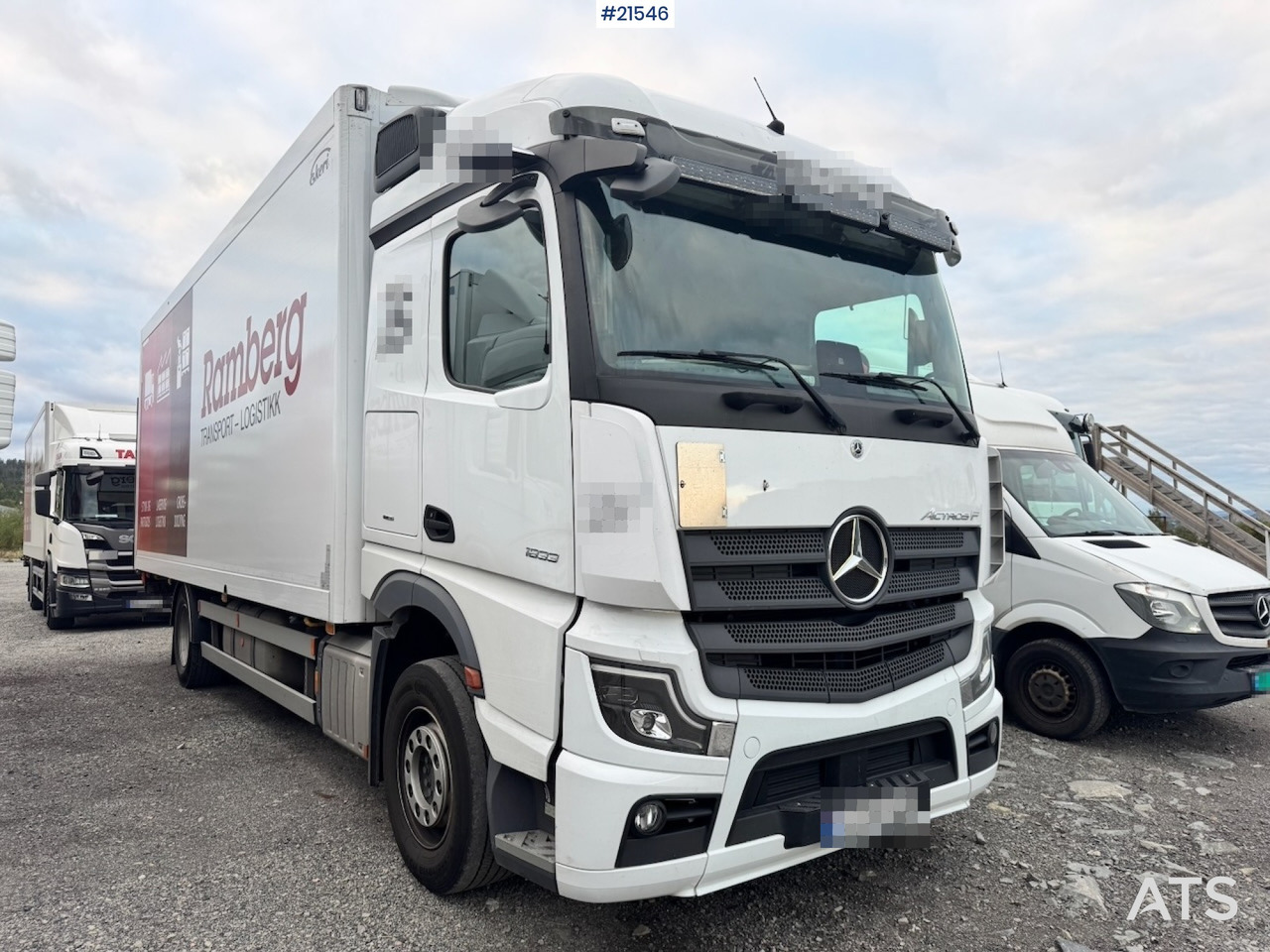 Mercedes Actros 1833 - Φορτηγό κόφα: φωτογραφία 3 Mercedes Actros 1833 - Φορτηγό κόφα: φωτογραφία 3