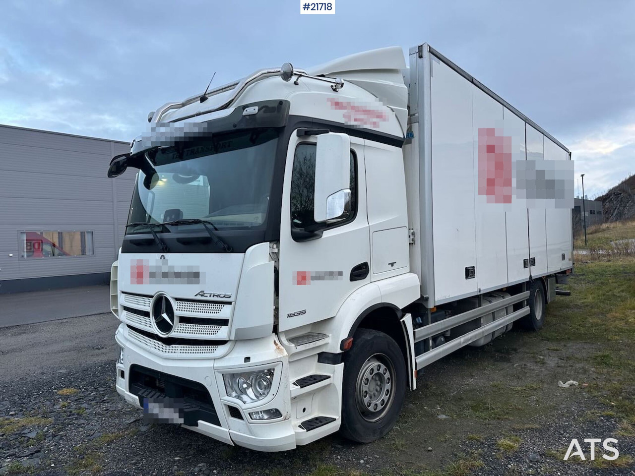 Mercedes Actros 1835 skapbil m/ Full sideåpning, aggregat, lift og 2 sett dekk - Φορτηγό κόφα: φωτογραφία 1 Mercedes Actros 1835 skapbil m/ Full sideåpning, aggregat, lift og 2 sett dekk - Φορτηγό κόφα: φωτογραφία 1