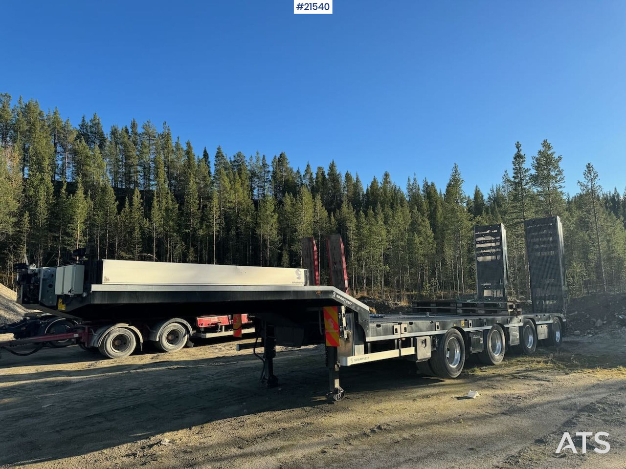 Rojo 2021 Rojo Maskinsemi m/ hydrauliske kjørebruer - Επικαθήμενο με χαμηλό δάπεδο: φωτογραφία 2 Rojo 2021 Rojo Maskinsemi m/ hydrauliske kjørebruer - Επικαθήμενο με χαμηλό δάπεδο: φωτογραφία 2