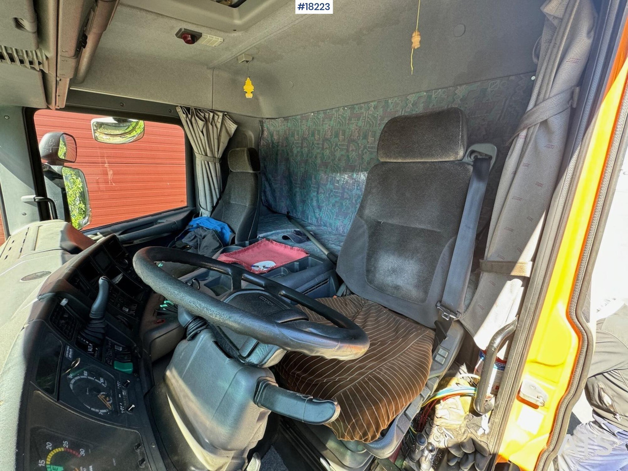 Φορτηγό φόρτωσης γάντζου Scania 124G: φωτογραφία 24 Φορτηγό φόρτωσης γάντζου Scania 124G: φωτογραφία 24