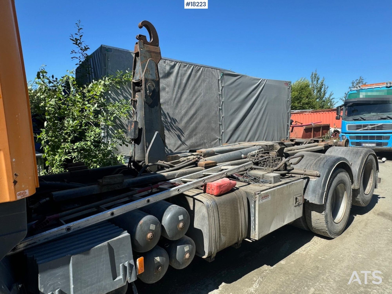 Φορτηγό φόρτωσης γάντζου Scania 124G: φωτογραφία 17 Φορτηγό φόρτωσης γάντζου Scania 124G: φωτογραφία 17