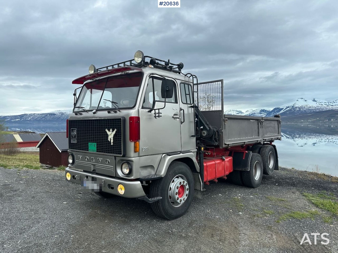 Volvo F89 46 - Φορτηγό με ανοιχτή καρότσα, Φορτηγό με γερανό: φωτογραφία 2 Volvo F89 46 - Φορτηγό με ανοιχτή καρότσα, Φορτηγό με γερανό: φωτογραφία 2