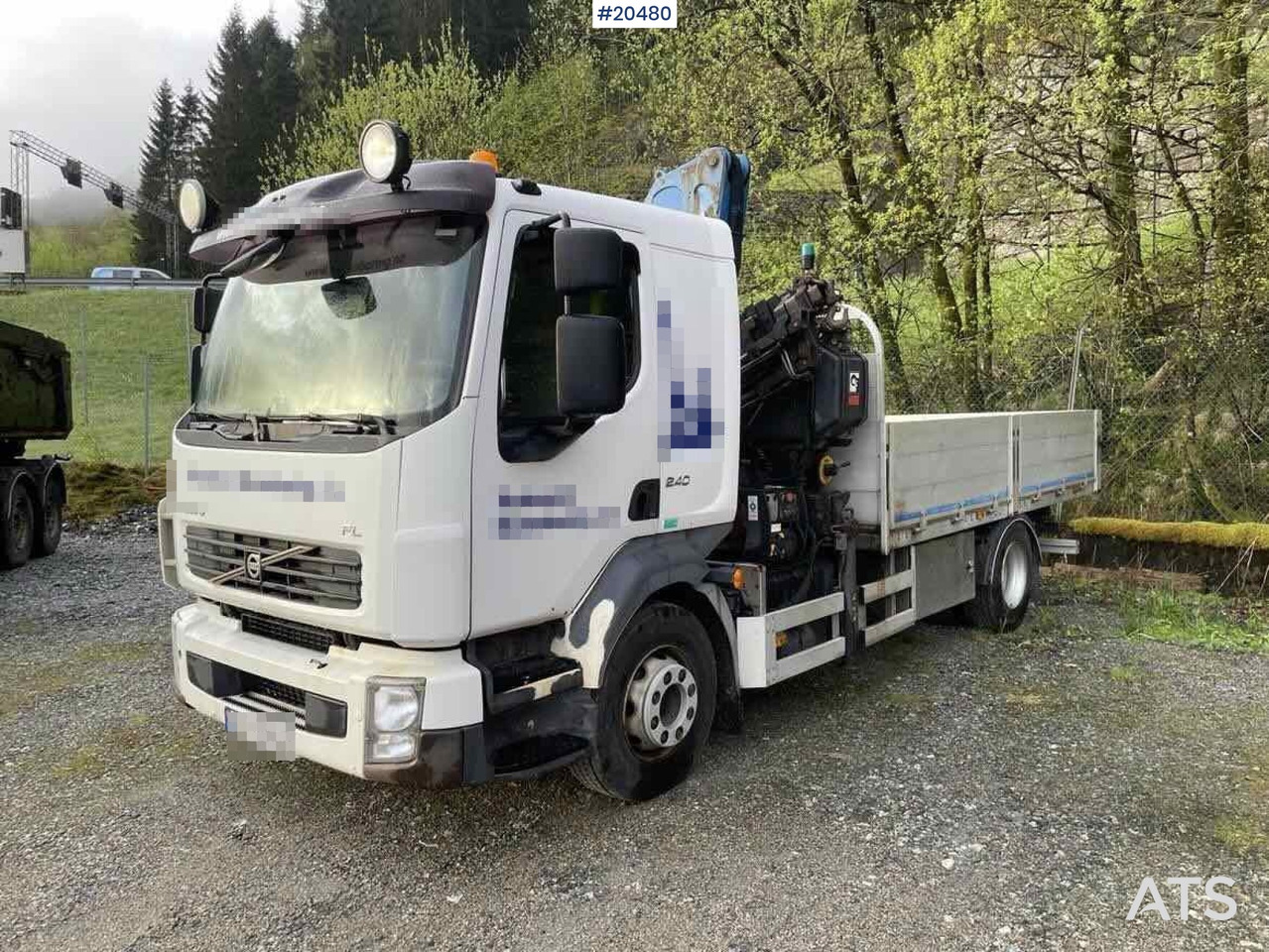 Volvo FL240 - Φορτηγό με γερανό, Φορτηγό με ανοιχτή καρότσα: φωτογραφία 1 Volvo FL240 - Φορτηγό με γερανό, Φορτηγό με ανοιχτή καρότσα: φωτογραφία 1