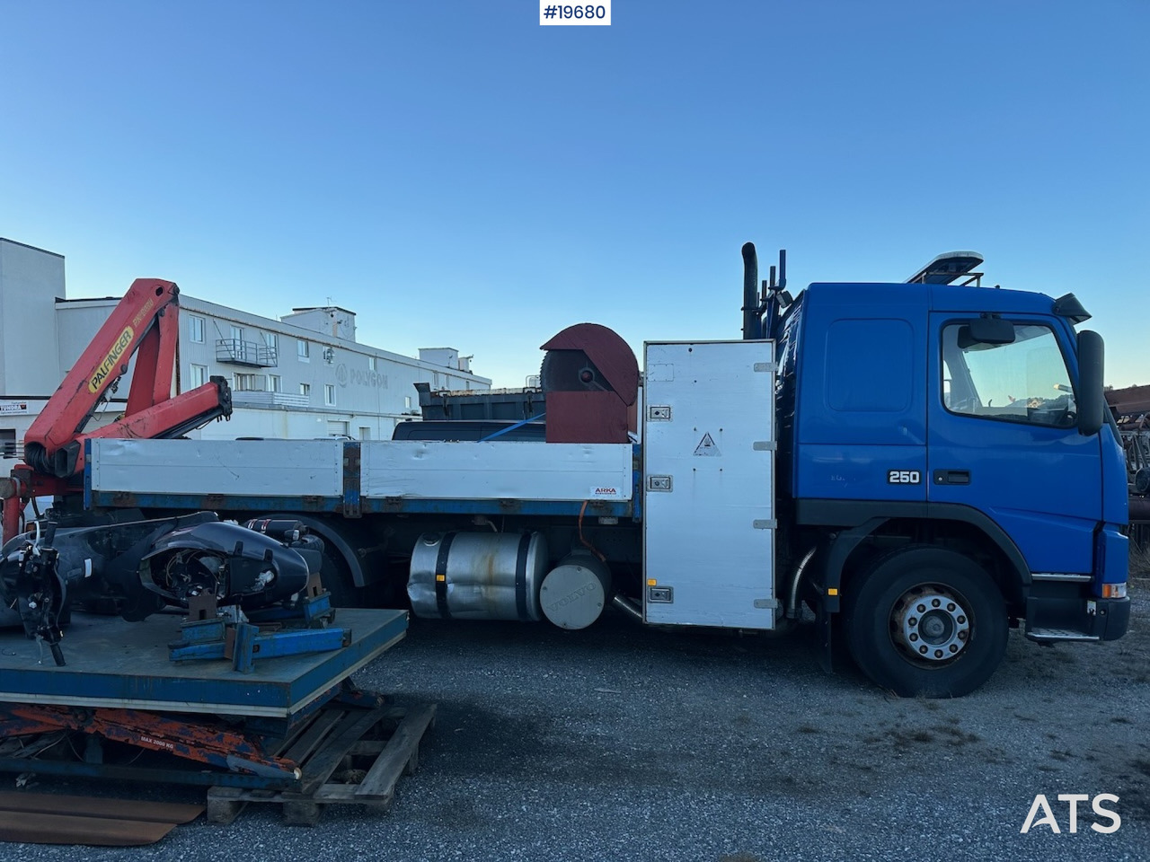 Volvo FM7 - Φορτηγό με ανοιχτή καρότσα: φωτογραφία 2 Volvo FM7 - Φορτηγό με ανοιχτή καρότσα: φωτογραφία 2