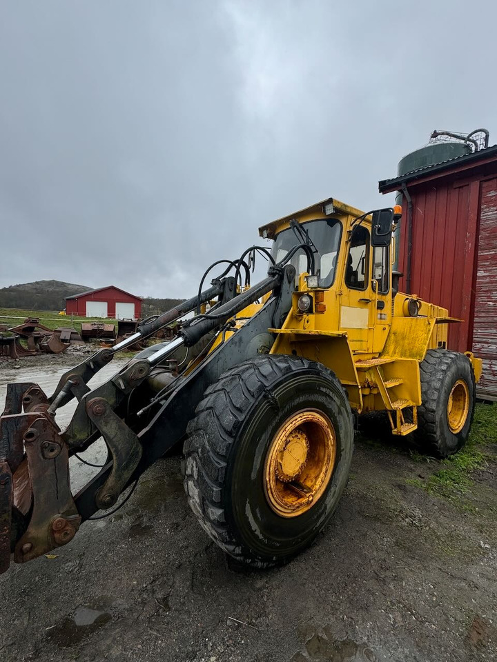 Volvo L90 - Ελαστιχοφόρος φορτωτής: φωτογραφία 2 Volvo L90 - Ελαστιχοφόρος φορτωτής: φωτογραφία 2