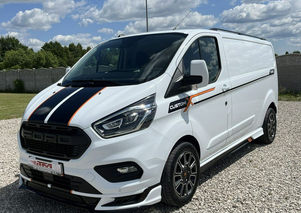 Ford Transit Custom - Αυτοκίνητο: φωτογραφία 1 Ford Transit Custom - Αυτοκίνητο: φωτογραφία 1