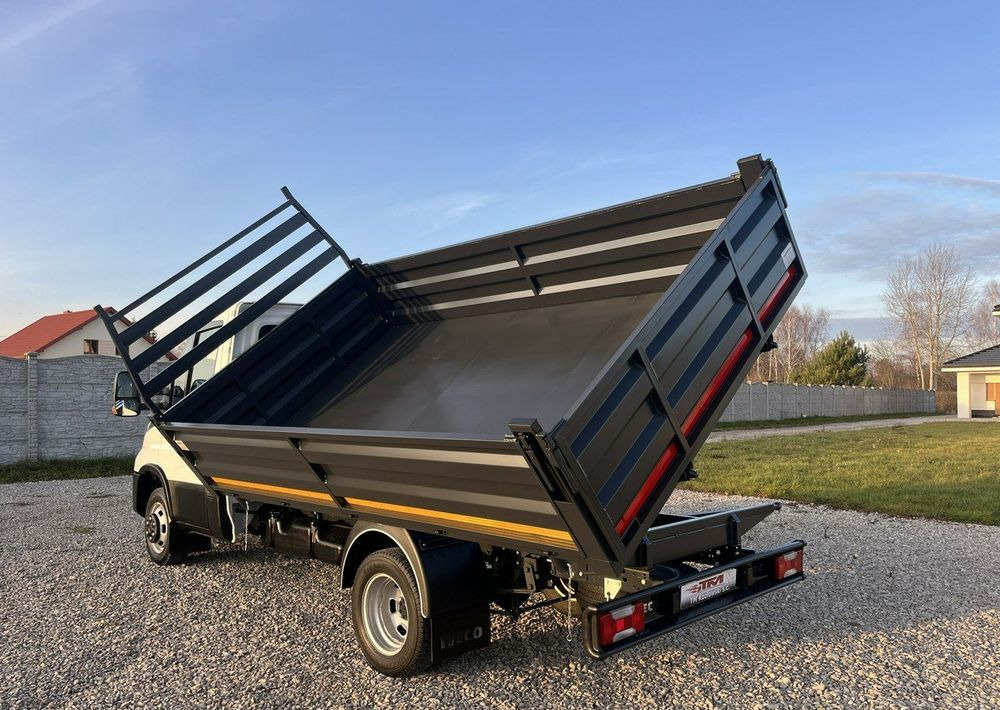 Όχημα με ανατρεπομενη καροτσα Iveco Daily: φωτογραφία 40 Όχημα με ανατρεπομενη καροτσα Iveco Daily: φωτογραφία 40