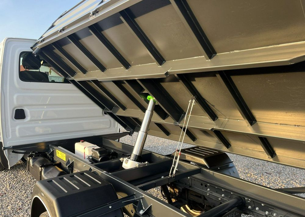 Όχημα με ανατρεπομενη καροτσα Iveco Daily: φωτογραφία 38 Όχημα με ανατρεπομενη καροτσα Iveco Daily: φωτογραφία 38