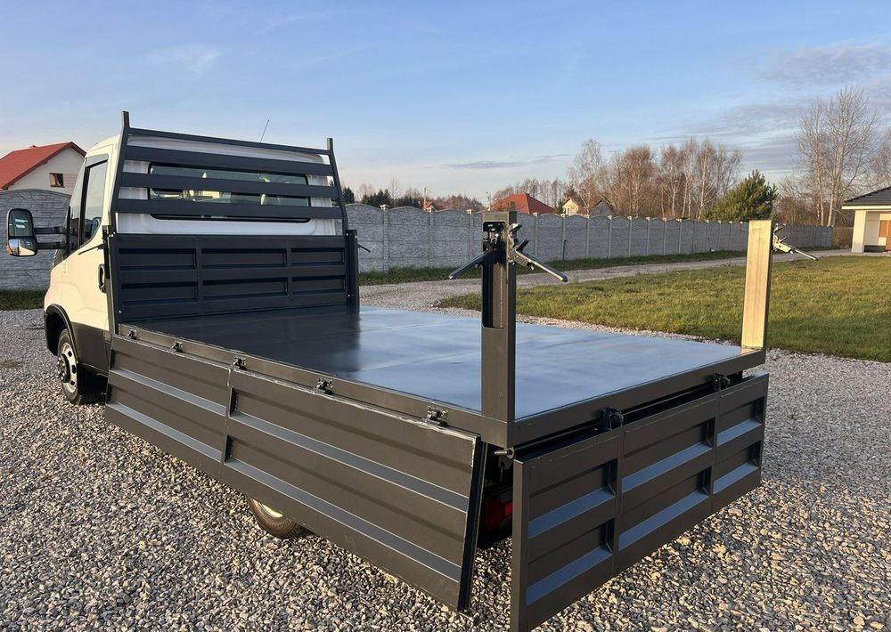 Όχημα με ανατρεπομενη καροτσα Iveco Daily: φωτογραφία 33 Όχημα με ανατρεπομενη καροτσα Iveco Daily: φωτογραφία 33