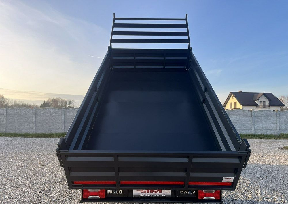 Όχημα με ανατρεπομενη καροτσα Iveco Daily: φωτογραφία 29 Όχημα με ανατρεπομενη καροτσα Iveco Daily: φωτογραφία 29