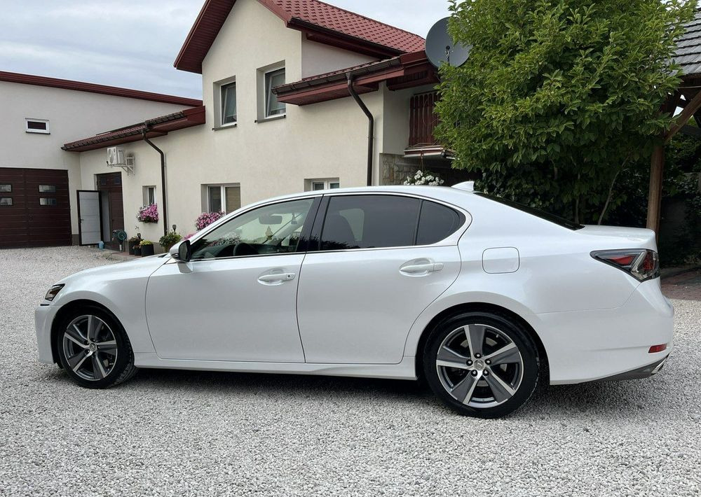 Lexus GS 200t / 300 Elegance - Λιμουζίνα/ Sedan: φωτογραφία 2 Lexus GS 200t / 300 Elegance - Λιμουζίνα/ Sedan: φωτογραφία 2