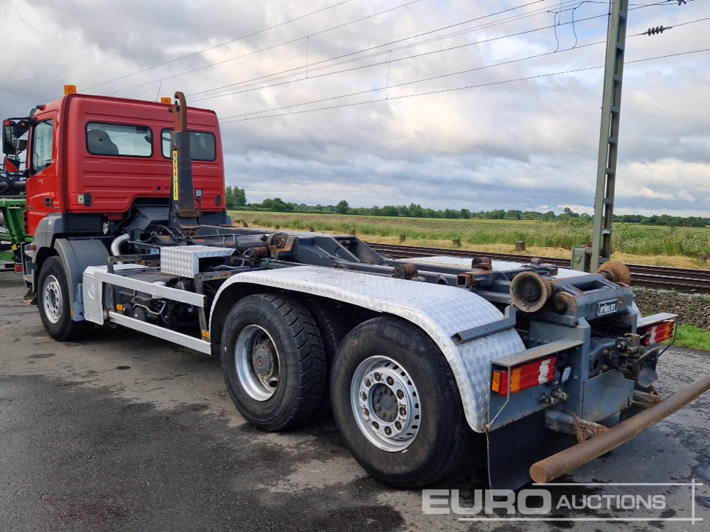 2011 Mercedes Benz AXOR 2540 - Φορτηγό φόρτωσης γάντζου: φωτογραφία 3 2011 Mercedes Benz AXOR 2540 - Φορτηγό φόρτωσης γάντζου: φωτογραφία 3