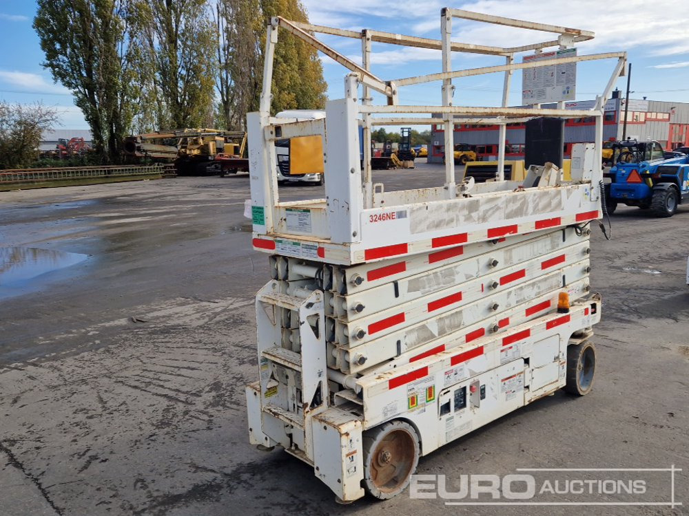 2013 Genie GS-3232 - Ψαλιδωτό ανυψωτικό: φωτογραφία 3 2013 Genie GS-3232 - Ψαλιδωτό ανυψωτικό: φωτογραφία 3