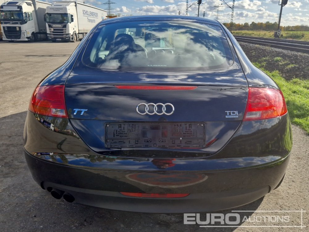 Audi TT - Αυτοκίνητο: φωτογραφία 4 Audi TT - Αυτοκίνητο: φωτογραφία 4