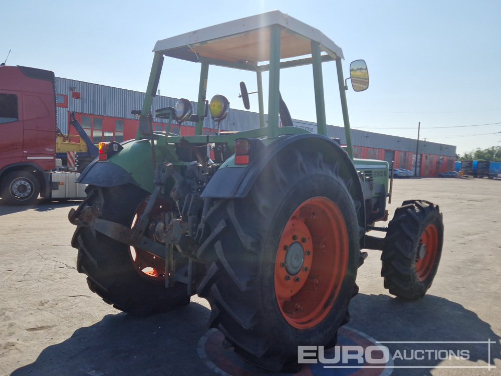 Fendt 250S - Τρακτέρ: φωτογραφία 5 Fendt 250S - Τρακτέρ: φωτογραφία 5