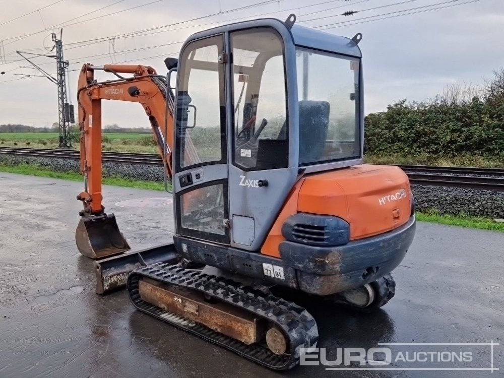 Hitachi ZX30 - Μίνι εκσκαφέας: φωτογραφία 3 Hitachi ZX30 - Μίνι εκσκαφέας: φωτογραφία 3