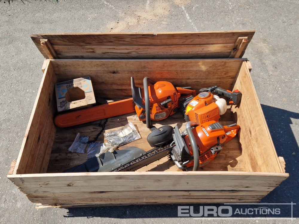 Husqvarna Pallet of Chain Saw (2 of), Hedge Trimmer - Εξοπλισμού κατασκευών: φωτογραφία 1 Husqvarna Pallet of Chain Saw (2 of), Hedge Trimmer - Εξοπλισμού κατασκευών: φωτογραφία 1