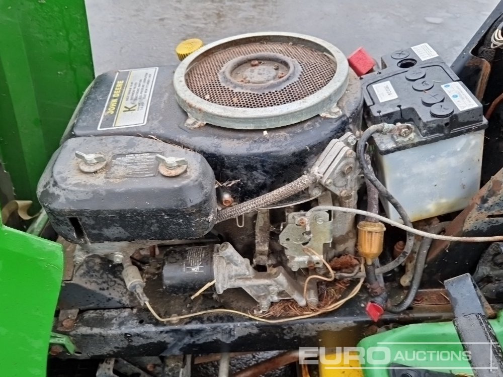 Χλοοκοπτικό John Deere LX172: φωτογραφία 15