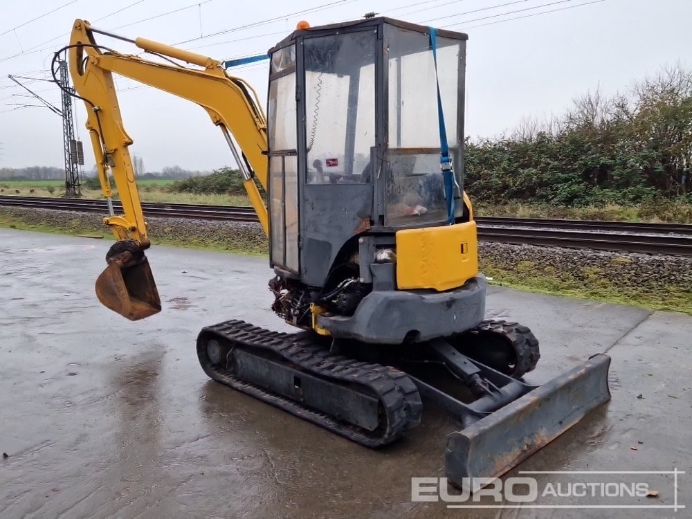 Komatsu PC35 MR-3 - Μίνι εκσκαφέας: φωτογραφία 3 Komatsu PC35 MR-3 - Μίνι εκσκαφέας: φωτογραφία 3