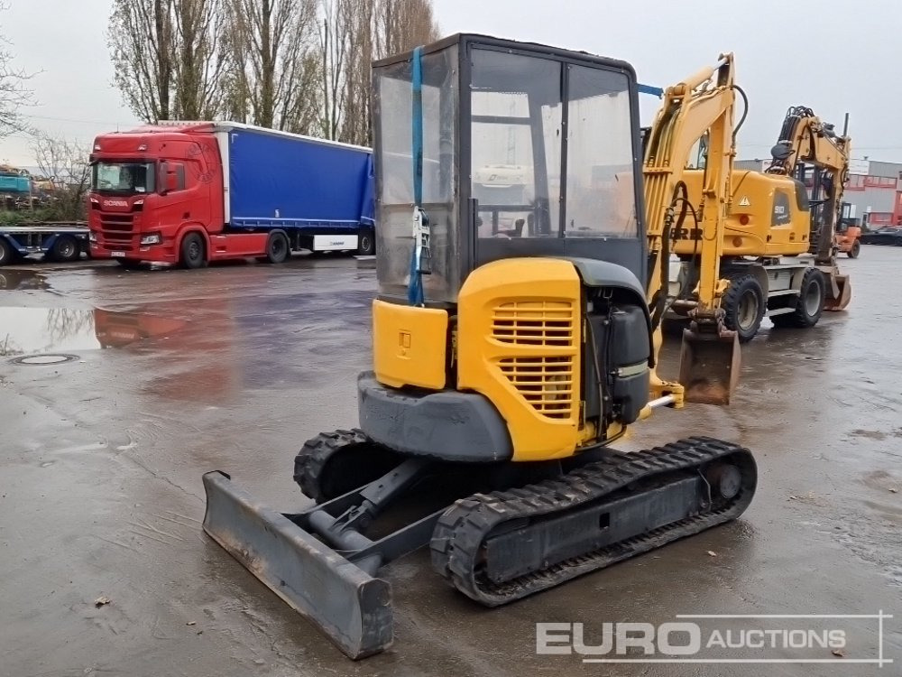 Komatsu PC35 MR-3 - Μίνι εκσκαφέας: φωτογραφία 4 Komatsu PC35 MR-3 - Μίνι εκσκαφέας: φωτογραφία 4