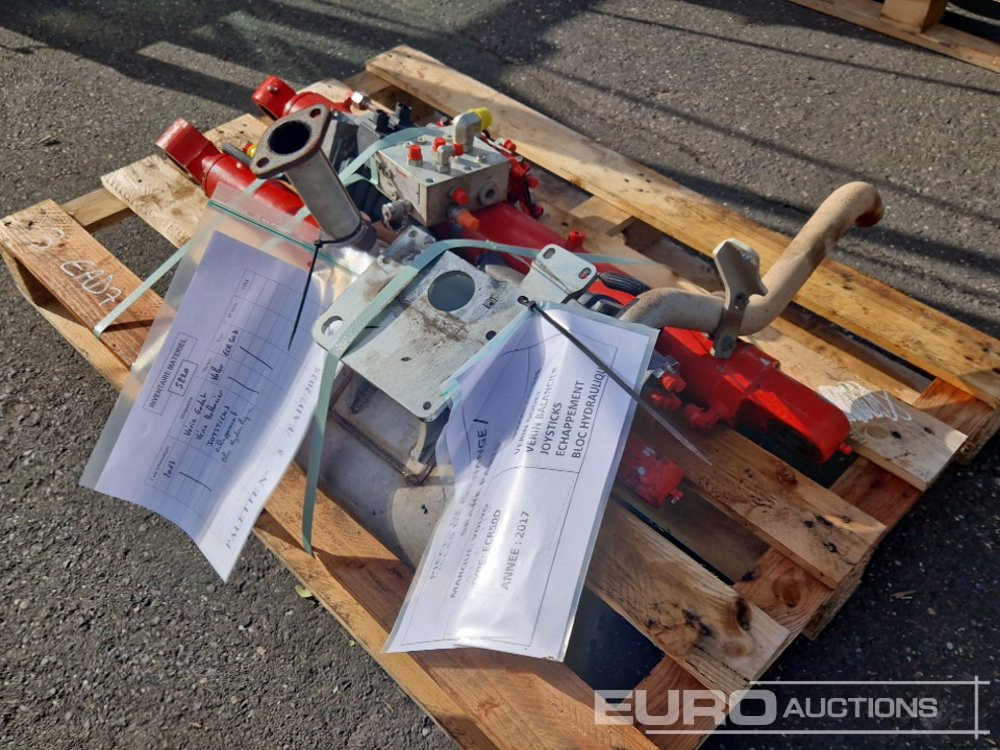 Spare Parts, Cylinder, Joysticks, Hydraulic Parts, Exhaust to suit Volvo ECR50D - Ανταλλακτικό για Εκσκαφέας: φωτογραφία 3 Spare Parts, Cylinder, Joysticks, Hydraulic Parts, Exhaust to suit Volvo ECR50D - Ανταλλακτικό για Εκσκαφέας: φωτογραφία 3
