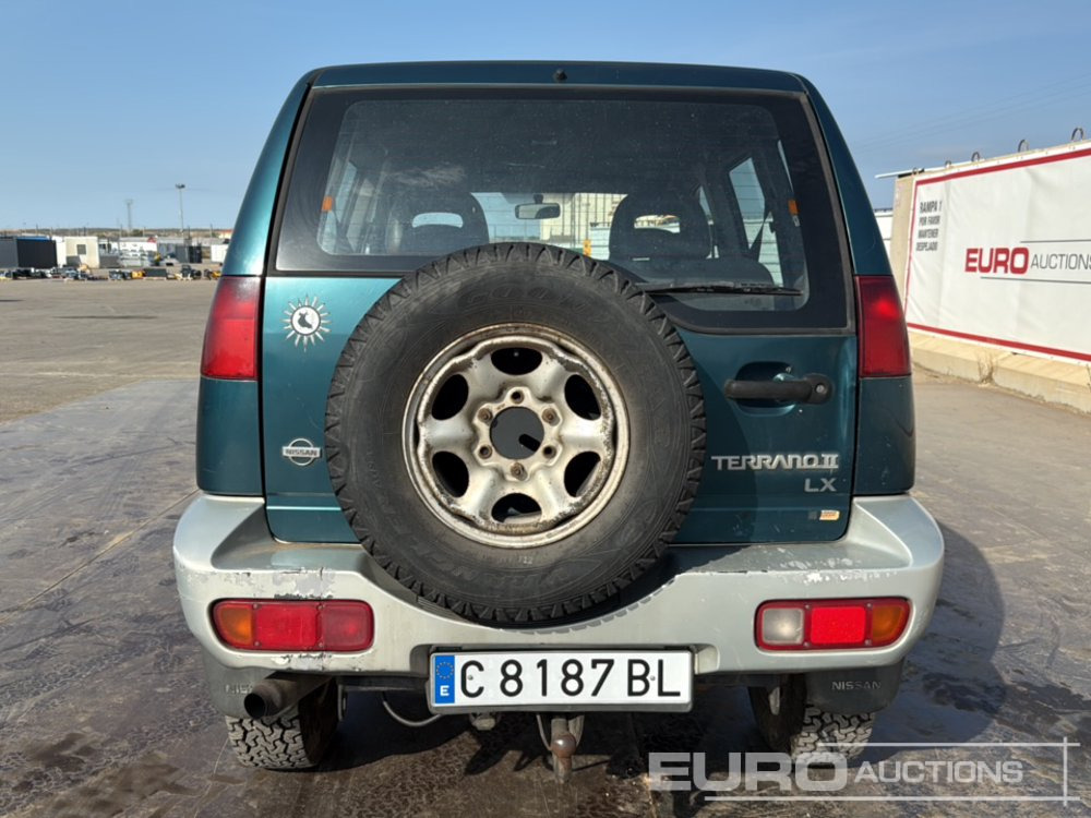 1995 Nissan Terrano II - SUV: φωτογραφία 4 1995 Nissan Terrano II - SUV: φωτογραφία 4