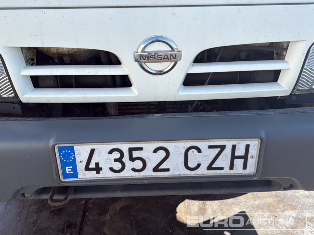 Φορτηγό με ανοιχτή καρότσα 2004 Nissan Cabstar: φωτογραφία 46