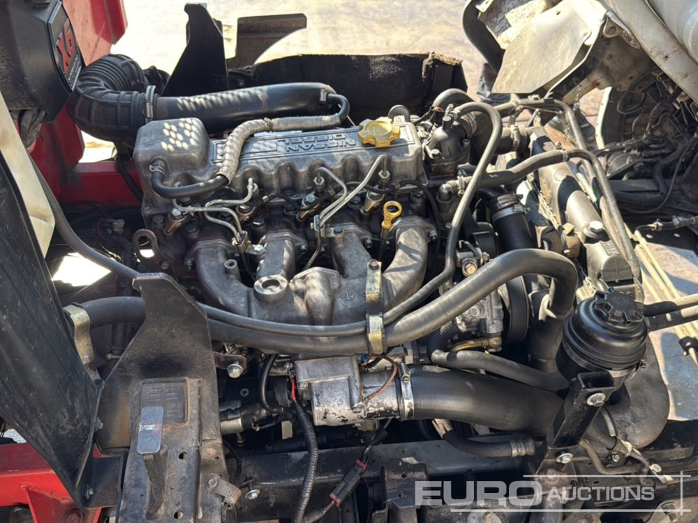 Φορτηγό με ανοιχτή καρότσα 2004 Nissan Cabstar: φωτογραφία 39