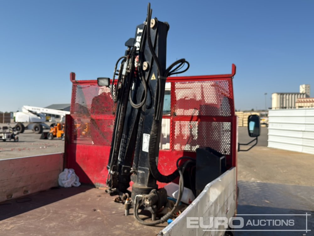 Φορτηγό με ανοιχτή καρότσα 2004 Nissan Cabstar: φωτογραφία 13