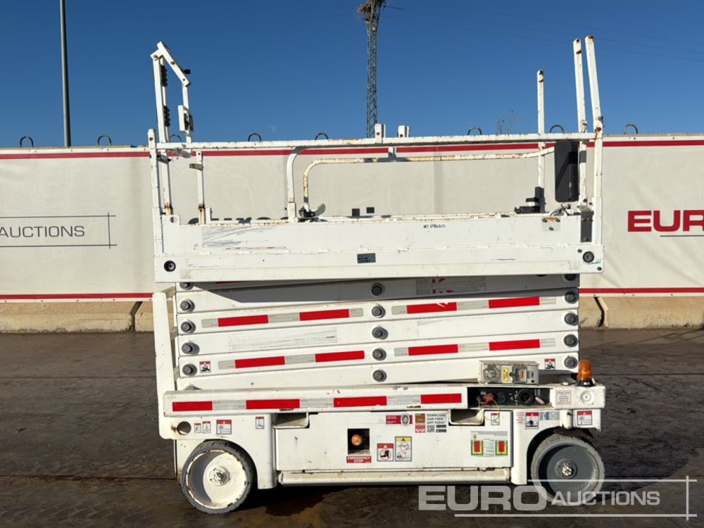 2015 Haulotte Compact 14 - Ψαλιδωτό ανυψωτικό: φωτογραφία 2 2015 Haulotte Compact 14 - Ψαλιδωτό ανυψωτικό: φωτογραφία 2