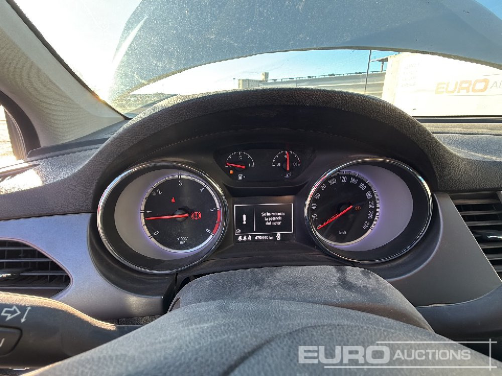 Αυτοκίνητο 2016 Opel Astra: φωτογραφία 16