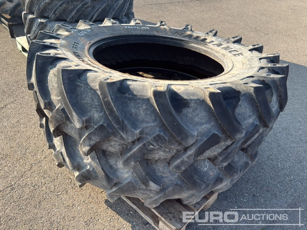 Alliance Pallet of 480/85-34 Tyres (2 of) - Ελαστικό: φωτογραφία 1 Alliance Pallet of 480/85-34 Tyres (2 of) - Ελαστικό: φωτογραφία 1