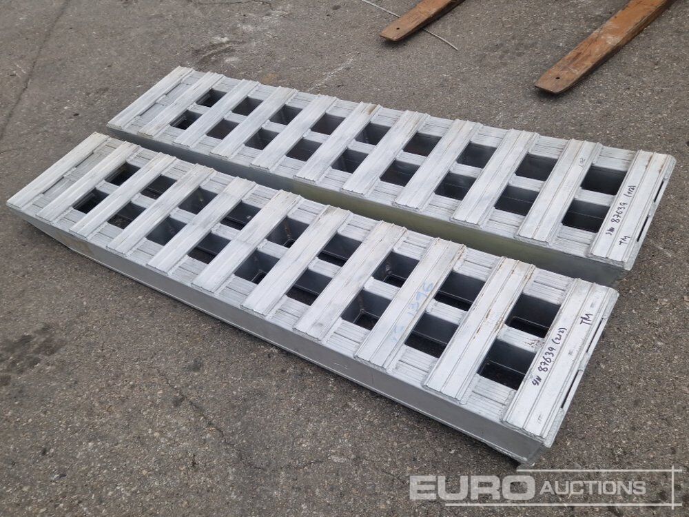 Loading Ramps - Εξοπλισμού κατασκευών: φωτογραφία 2 Loading Ramps - Εξοπλισμού κατασκευών: φωτογραφία 2