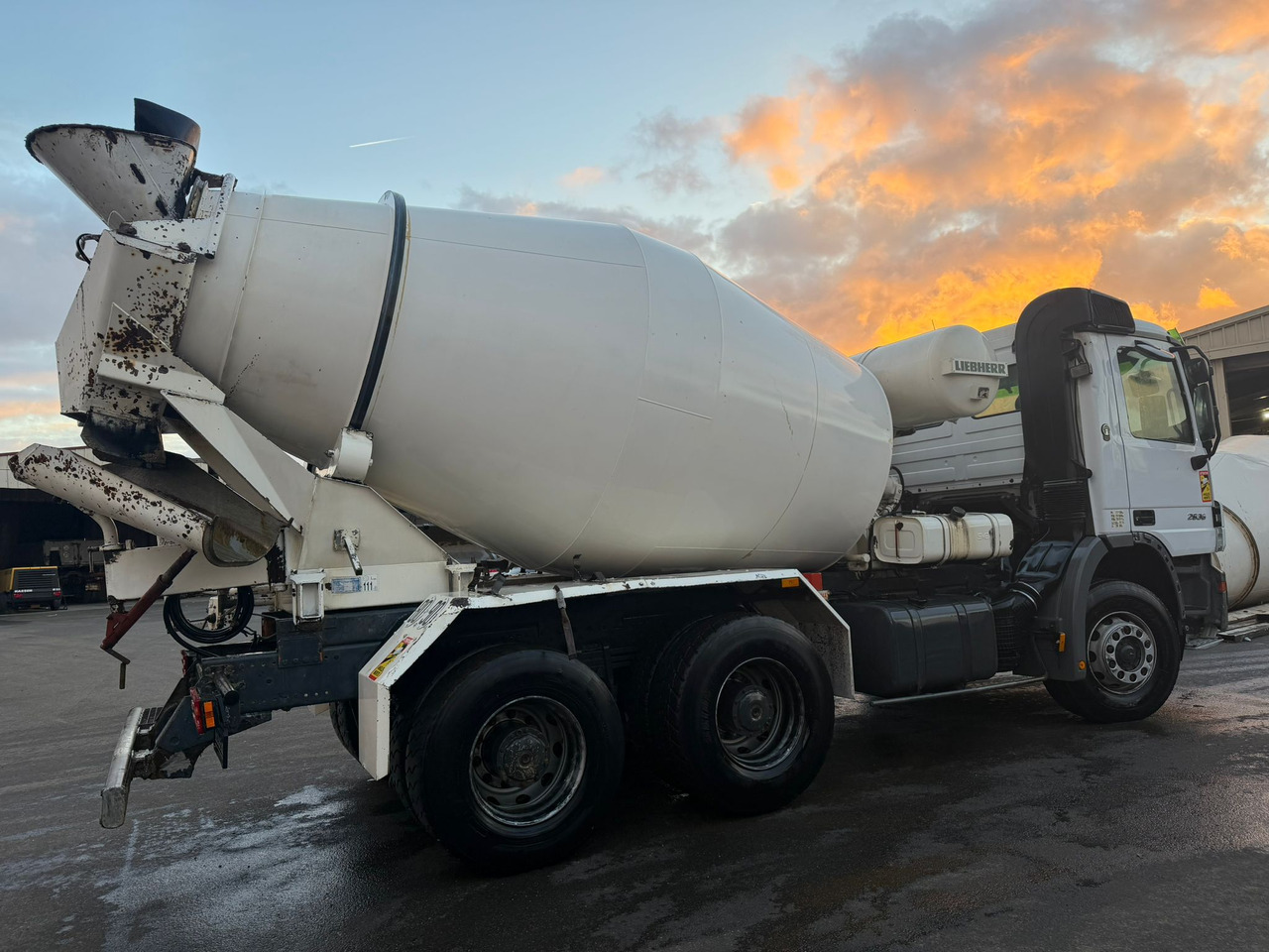 Camion béton Mercedes Benz Arocs 2636 6x4 FR-903-ND - Μπετονιέρα φορτηγό: φωτογραφία 4 Camion béton Mercedes Benz Arocs 2636 6x4 FR-903-ND - Μπετονιέρα φορτηγό: φωτογραφία 4