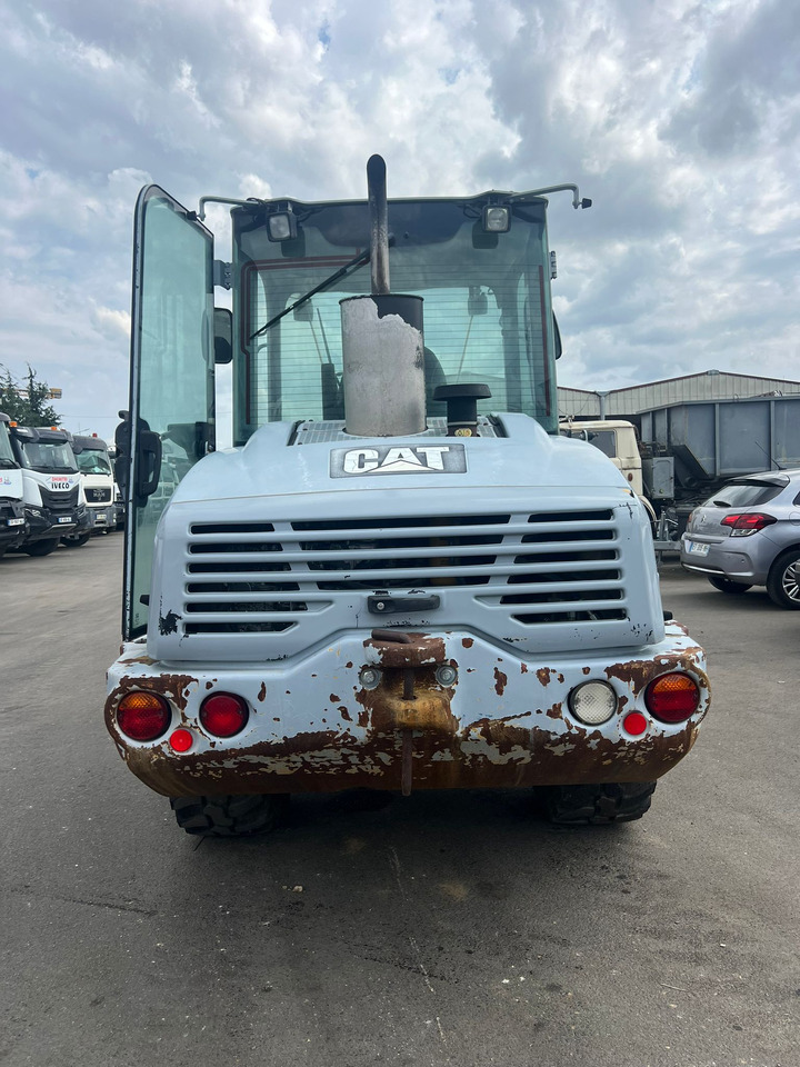 Mini chargeuse Caterpillar 906 - Σπαστός φορτωτής: φωτογραφία 5 Mini chargeuse Caterpillar 906 - Σπαστός φορτωτής: φωτογραφία 5