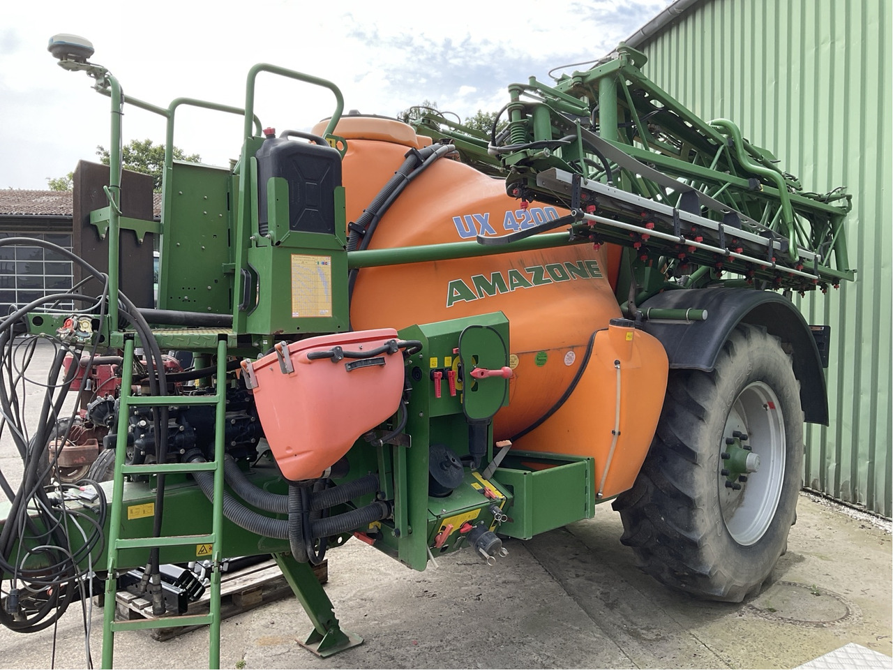 Συρόμενο ψεκαστικό Amazone UX 4200: φωτογραφία 1