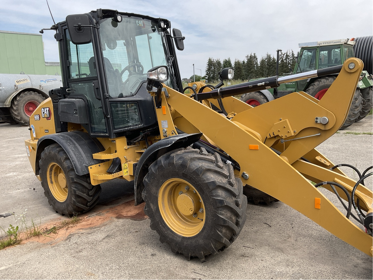 Caterpillar 908 HL - Ελαστιχοφόρος φορτωτής: φωτογραφία 5 Caterpillar 908 HL - Ελαστιχοφόρος φορτωτής: φωτογραφία 5