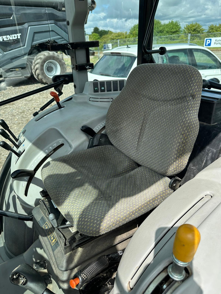 Τρακτέρ Claas Nexos 210 VL: φωτογραφία 10