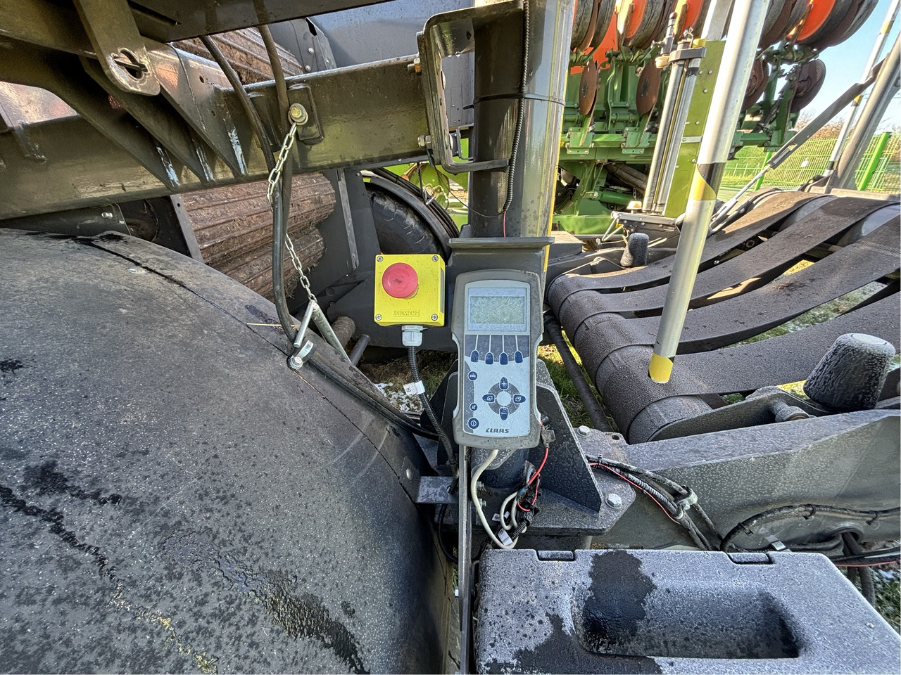 Claas Press- Wickelkombi 454 Uniwrap - Σανού και κτηνοτροφικά μηχανήματα: φωτογραφία 4 Claas Press- Wickelkombi 454 Uniwrap - Σανού και κτηνοτροφικά μηχανήματα: φωτογραφία 4