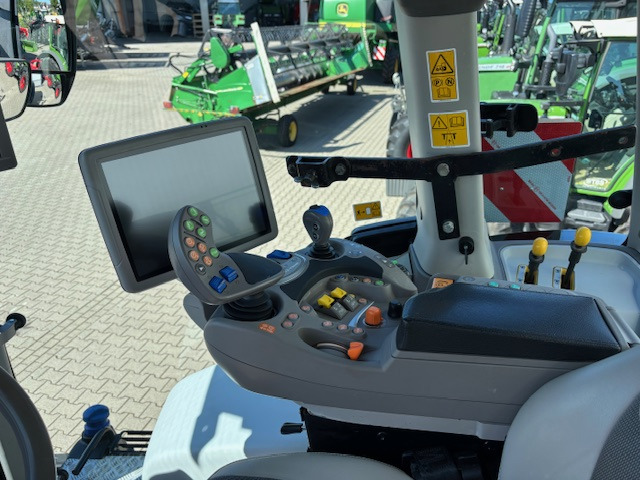 Deutz-Fahr Agrotron 6215 TTV Warrior -RT - Τρακτέρ: φωτογραφία 3 Deutz-Fahr Agrotron 6215 TTV Warrior -RT - Τρακτέρ: φωτογραφία 3