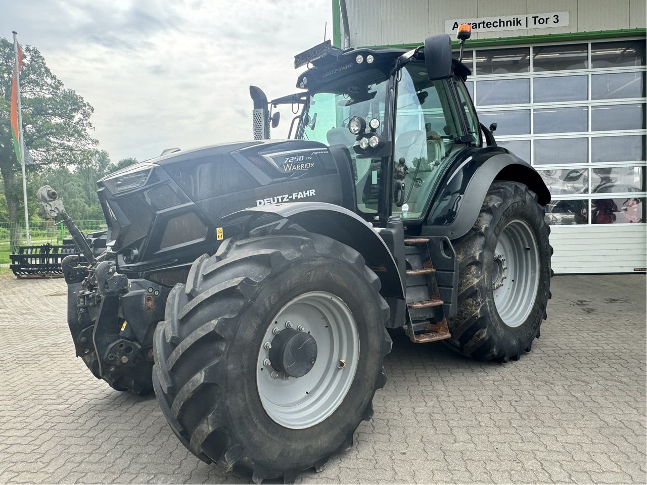 Τρακτέρ Deutz-Fahr Agrotron 7250 TTV: φωτογραφία 1