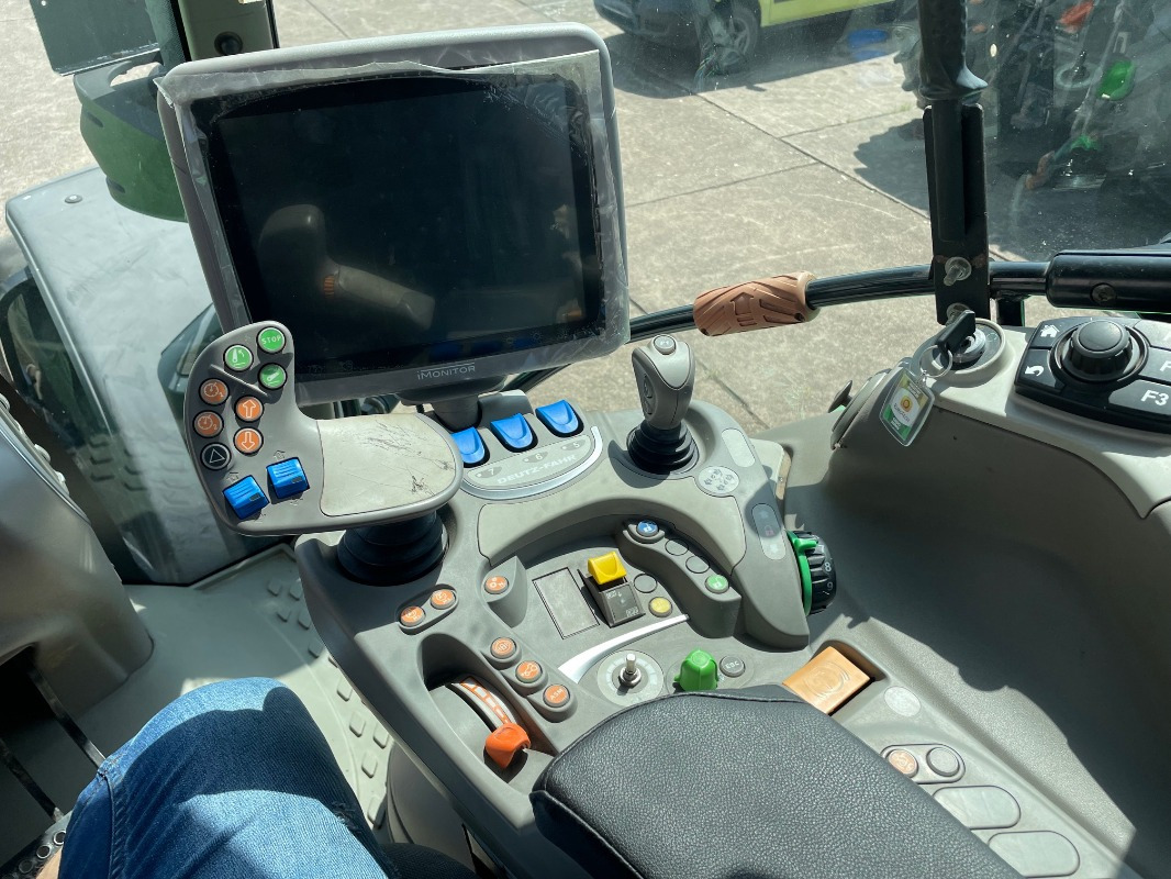 Deutz-Fahr Agrotron 7250 TTV - Τρακτέρ: φωτογραφία 4 Deutz-Fahr Agrotron 7250 TTV - Τρακτέρ: φωτογραφία 4